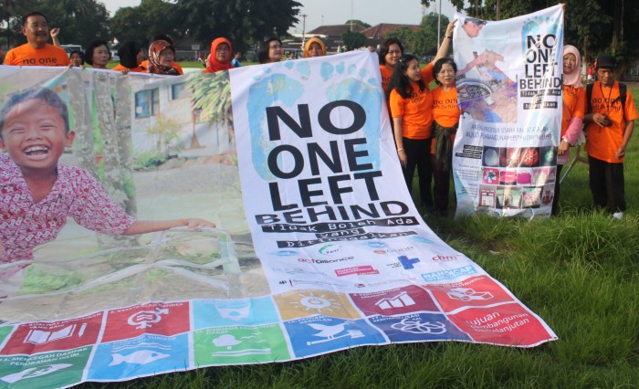 Recent Yakkum activities on national CBO meeting and rally with focus on No one Left Behind, and National Exibition during International DRR day with fokus on SDGs. Photo: Yakkum