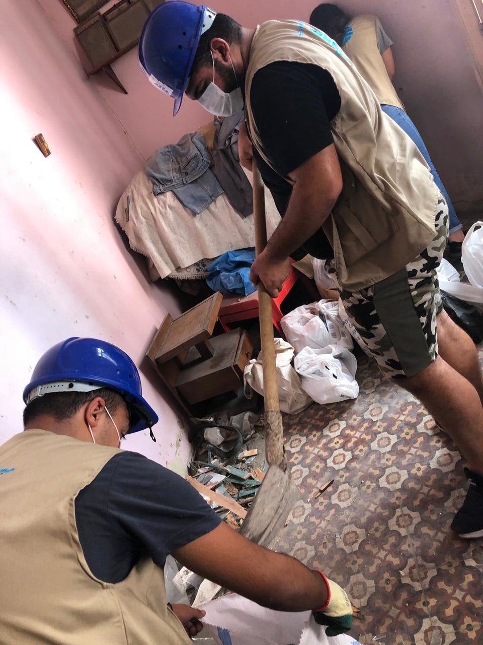 DSPR-JCC volunteers helping clean up after the Beirut blast of August 4, 2020, which displaced hundreds of thousands. Photo: DSPR-JCC